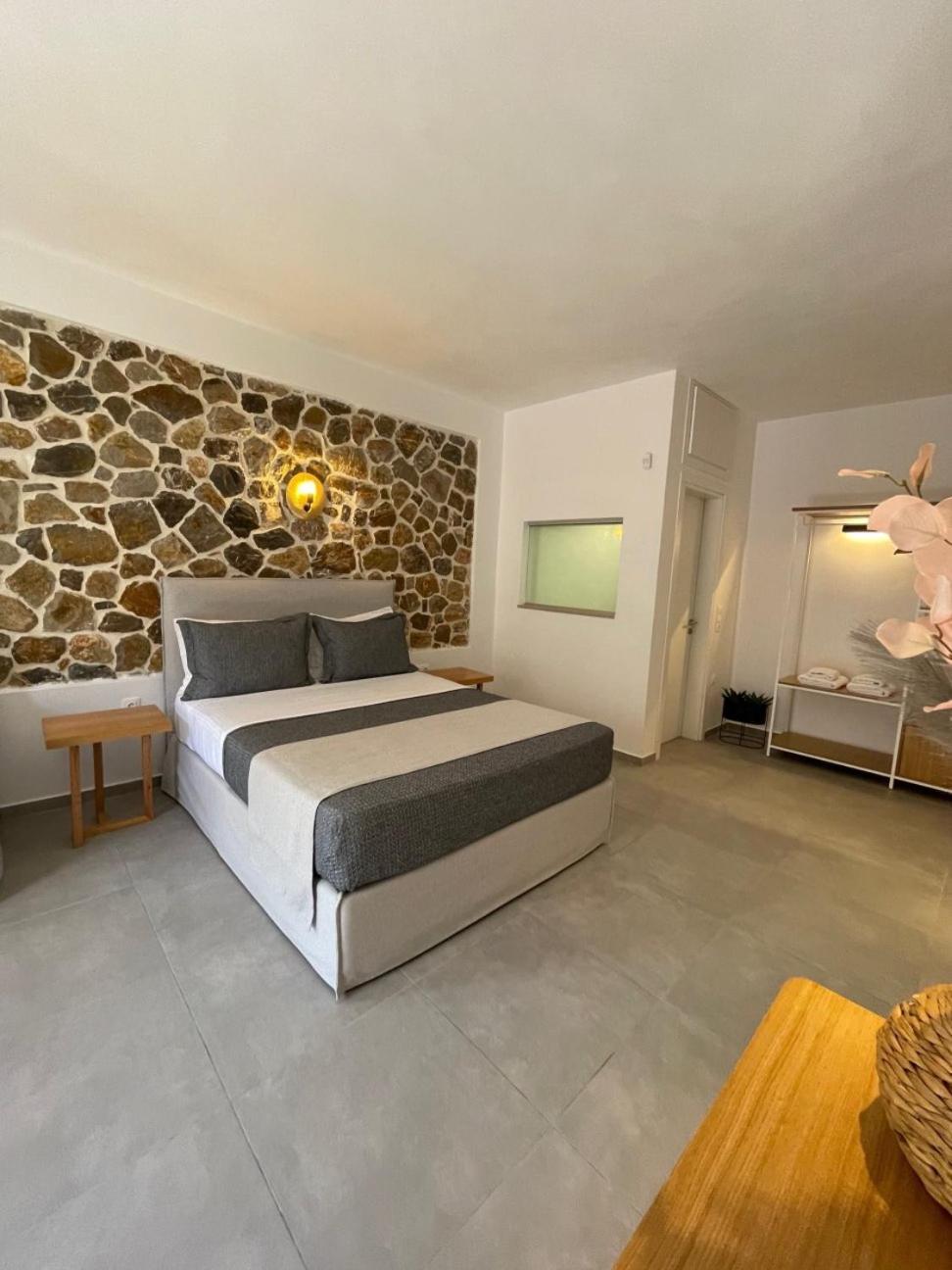 Trocadero Luxury Suites Ermioni Exterior photo